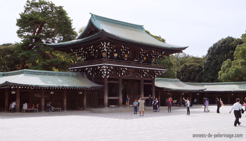 The courtyard in front of the main complex of meiji shrine tokyo