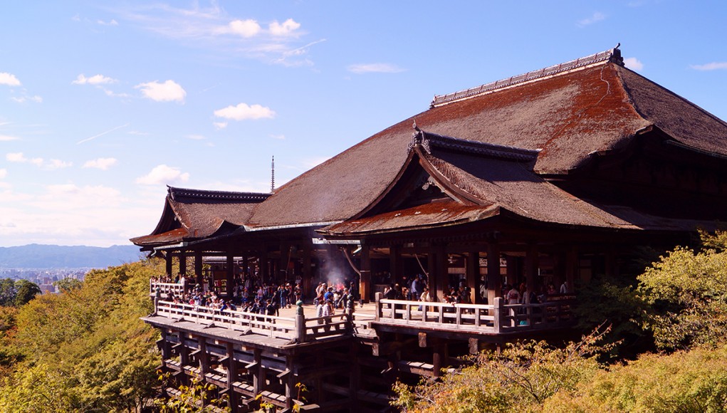 Kiyomizu-dera - the giant buddhist temple in Kyoto with its huge wooden stage abutting the sky