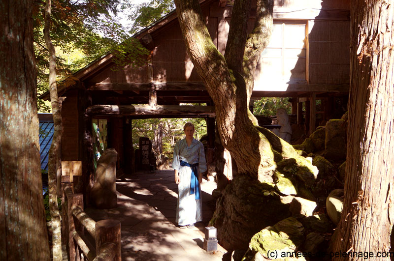 The path leading to the large outdoor pools at Takaragawa-onsen