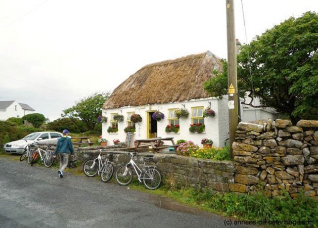 a small restaurant in front of Dún Aonghasa, Inishmore
