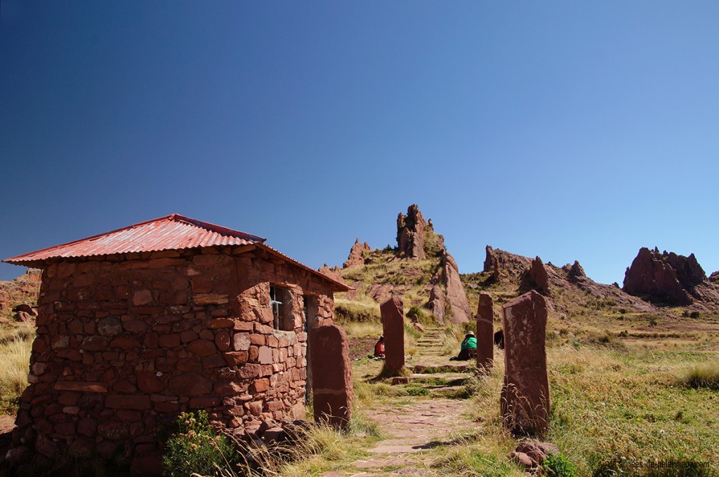 The offical entrance to Amaru muru with the hayu marca mountains behind