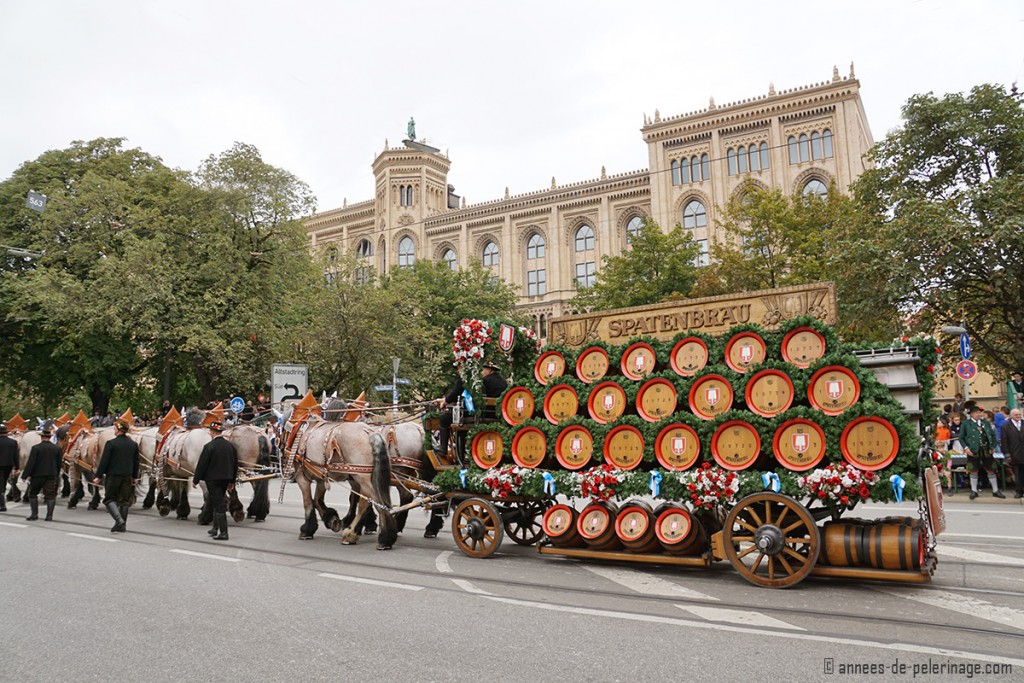 The spatenbräu beer carriage in front of the Oberbayern parliament building