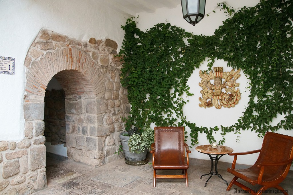 A outdoor sitting area in the historic part of the Belmond Palacio Nazarenas in Cusco