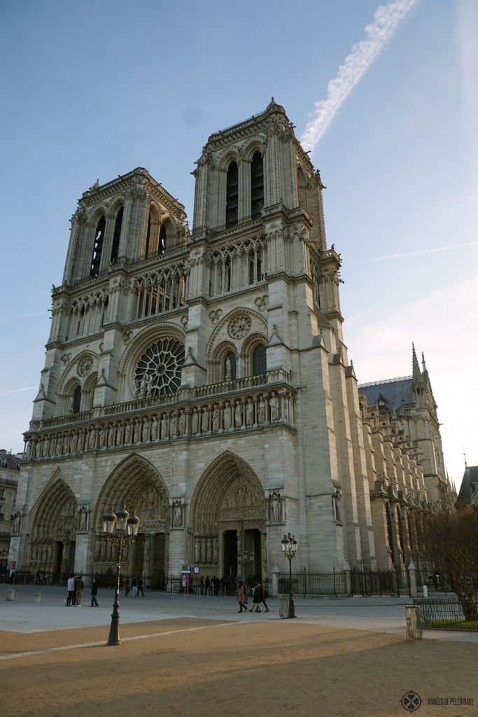 The outstanding fasade of Notre-Dame de Paris in the early morning