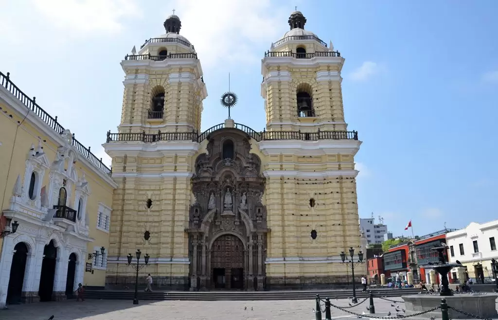 The Iglesia y convent de san francisco in Lima peru