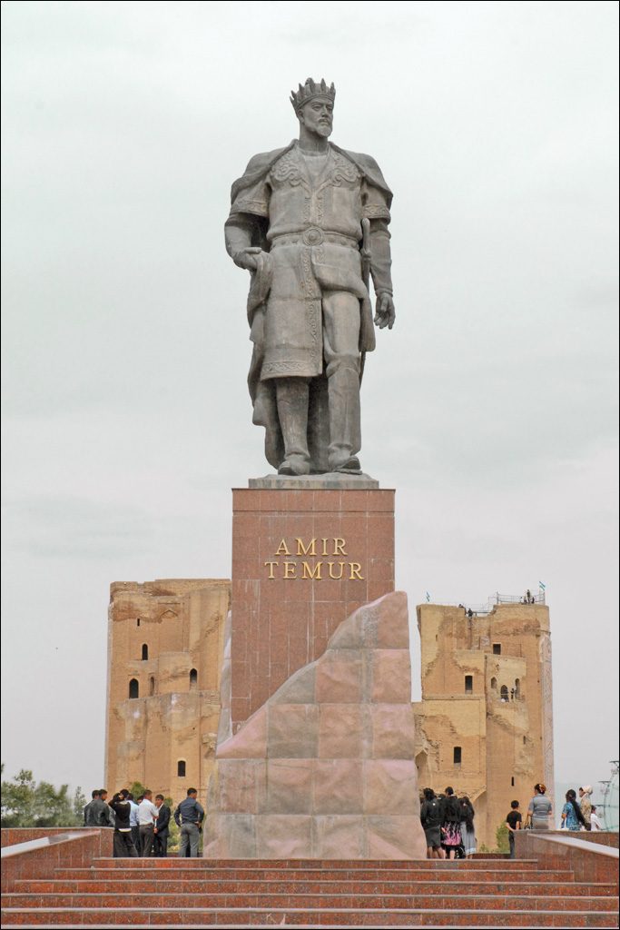 Statue of Amir Temur in Shahrisabz - one of the many beautiful things to see in Uzbekistan.