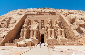 Front view of Abu Simbel with the gigantic statues of Ramses II