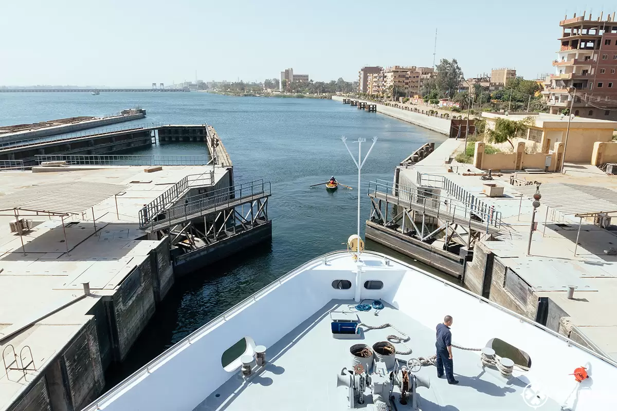 The Oberoi Zahra sailing through the Esna lock in Egypt