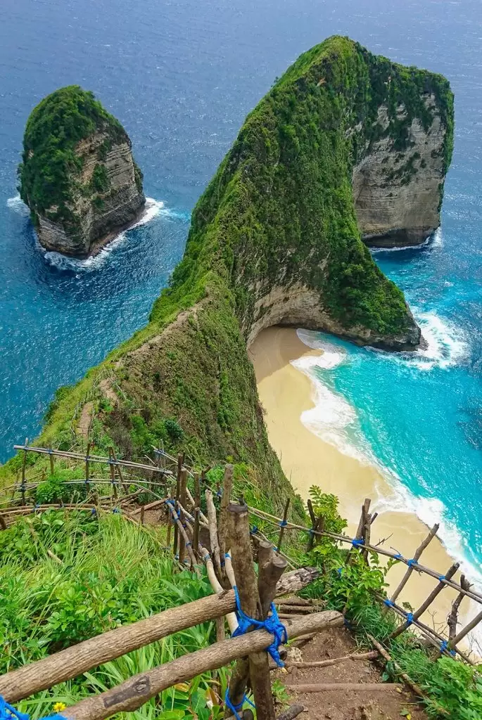 Kelingking Beach on Nusa Penida island, in Bali, Indonesia