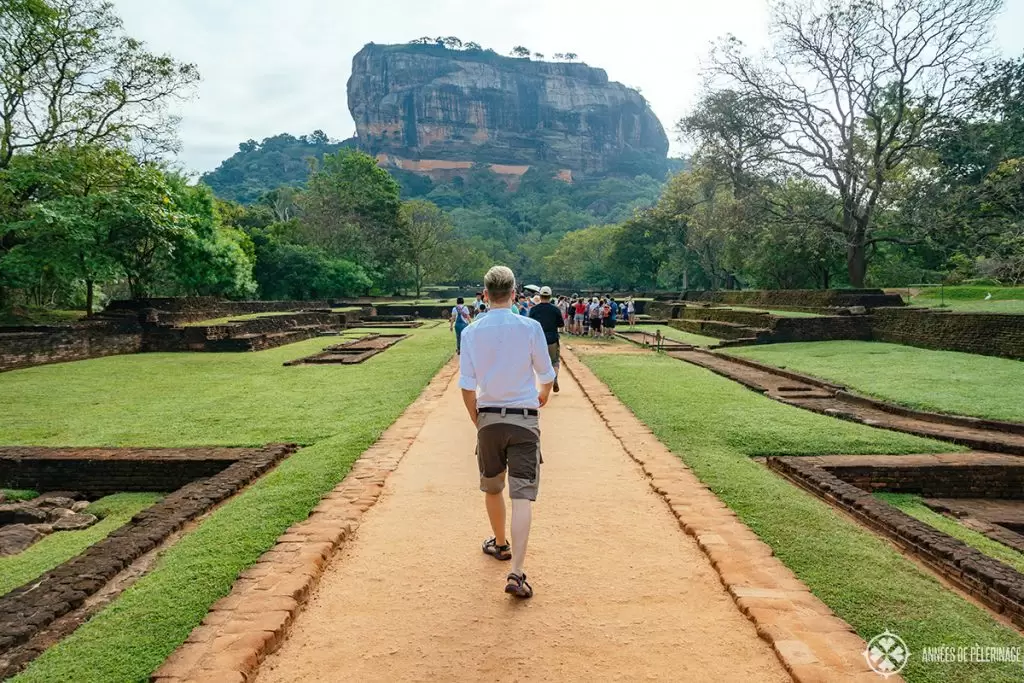 The Sigirya Lion's Rock near Dambulla in Sri Lanka - another UNESCO World Heritage site you have to visit on your 14 days Sri Lanka itinerary