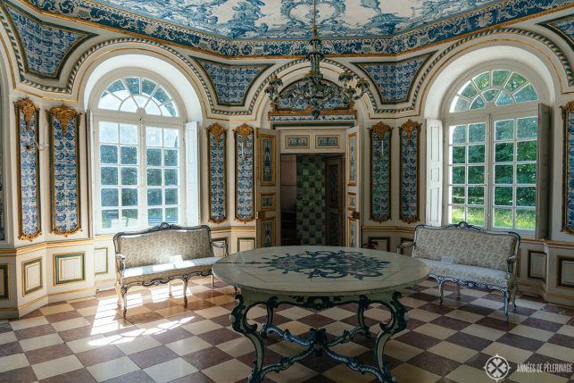 The tiled main room inside the Pagodenburg