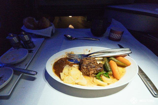That beef was not specially tasty and I feel you can tell by looking at the picture - not all food in the Qatar airways business class is good