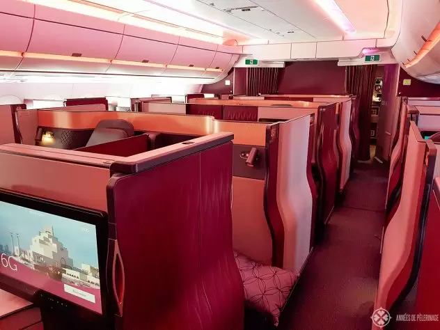 The middle aisle of the business class with the family suites that can be configured according to your needs.