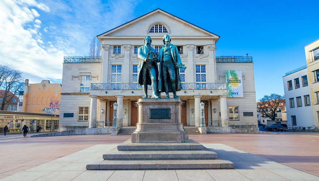 The famous Goethe and Schiller Statue in front of the Weimar THeater
