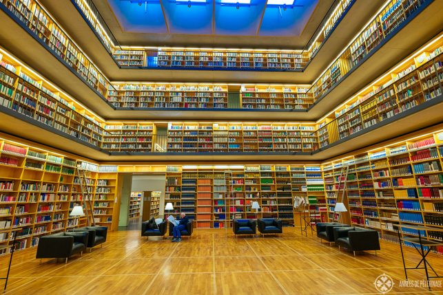 The public library inside the Studienzentrum