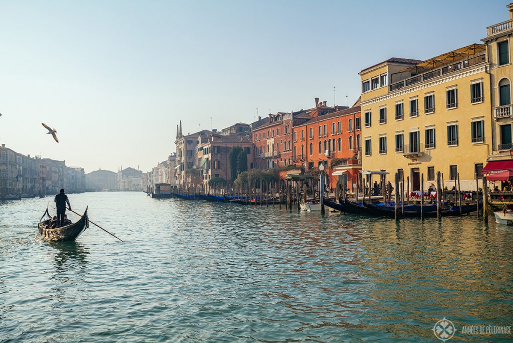 A traghetti gondola on the canal grande