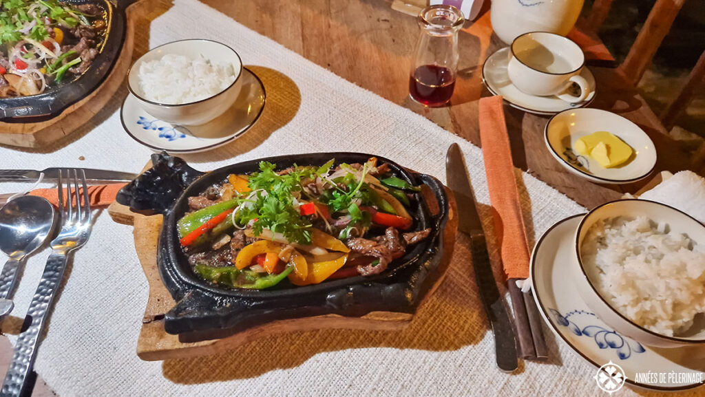 some chinese dinner option at hte main restaurant