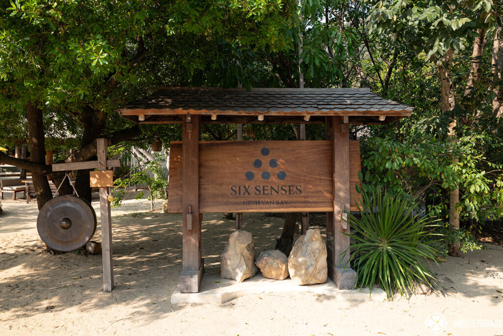 the entrance sign of the Six Senses Ninh Van Bay